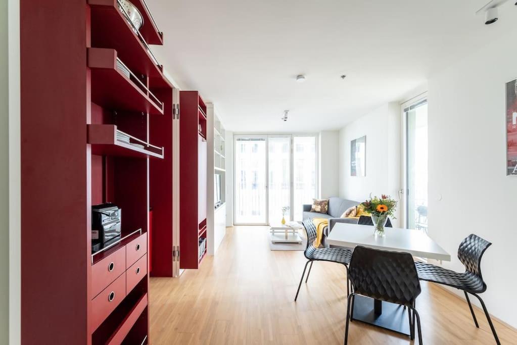 Smart Studio With Terrace By Hm Vienna Luaran gambar